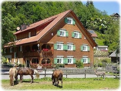 בורסרברג Hotel Gasthaus Schaefle מראה חיצוני תמונה