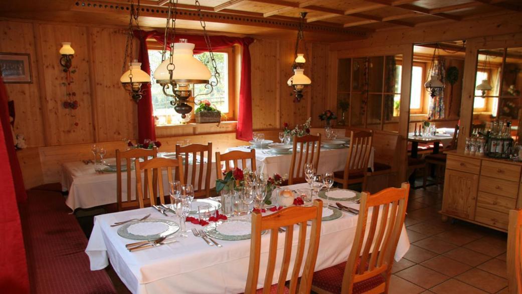 בורסרברג Hotel Gasthaus Schaefle מראה חיצוני תמונה