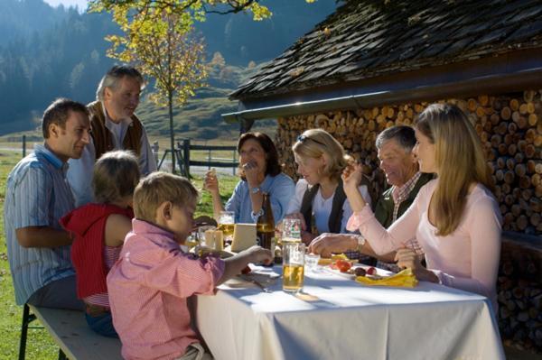 בורסרברג Hotel Gasthaus Schaefle מראה חיצוני תמונה