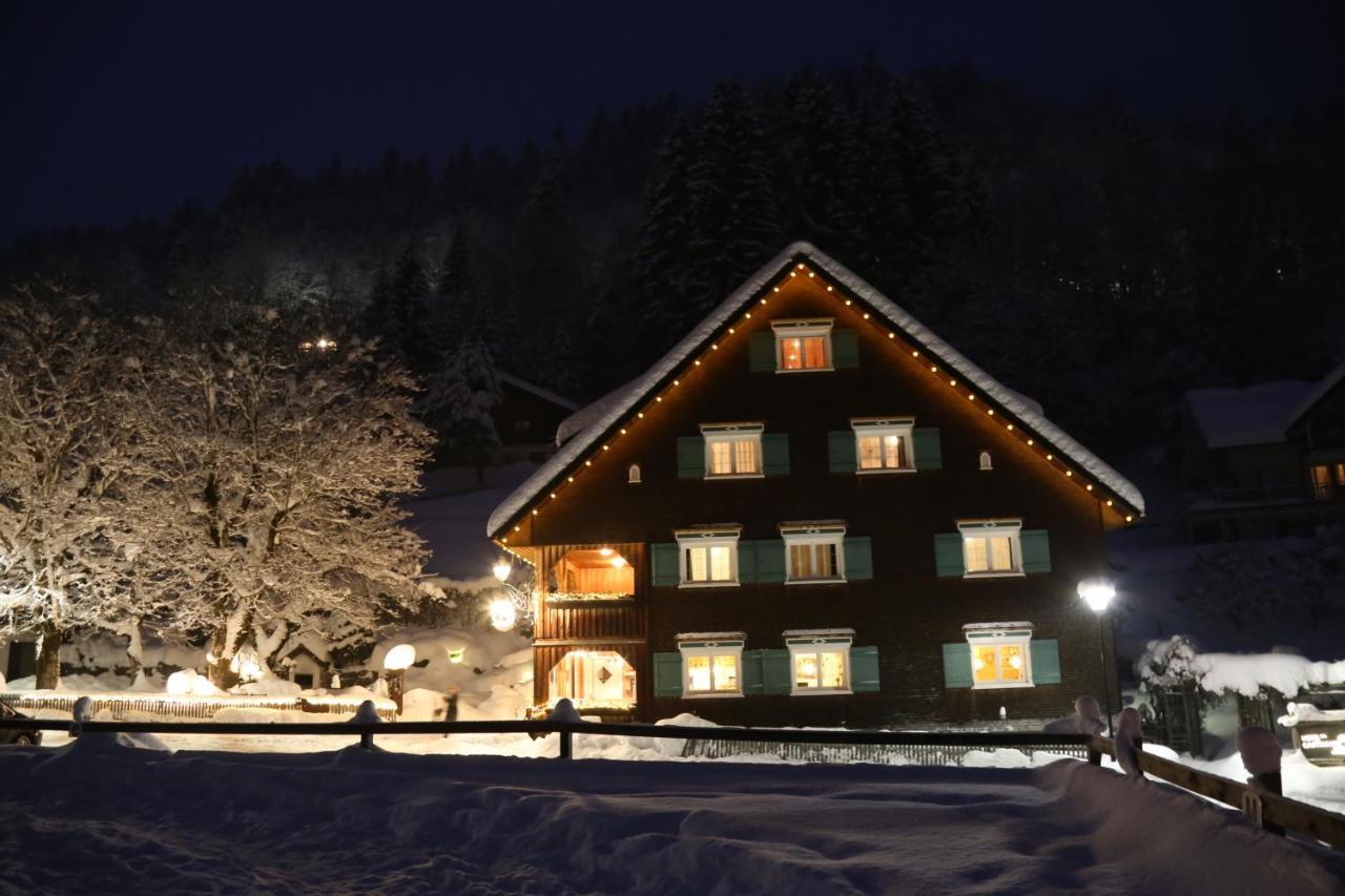 בורסרברג Hotel Gasthaus Schaefle מראה חיצוני תמונה